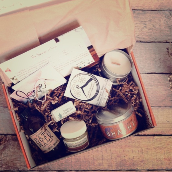 Subscription Box - Picture 1 of 1